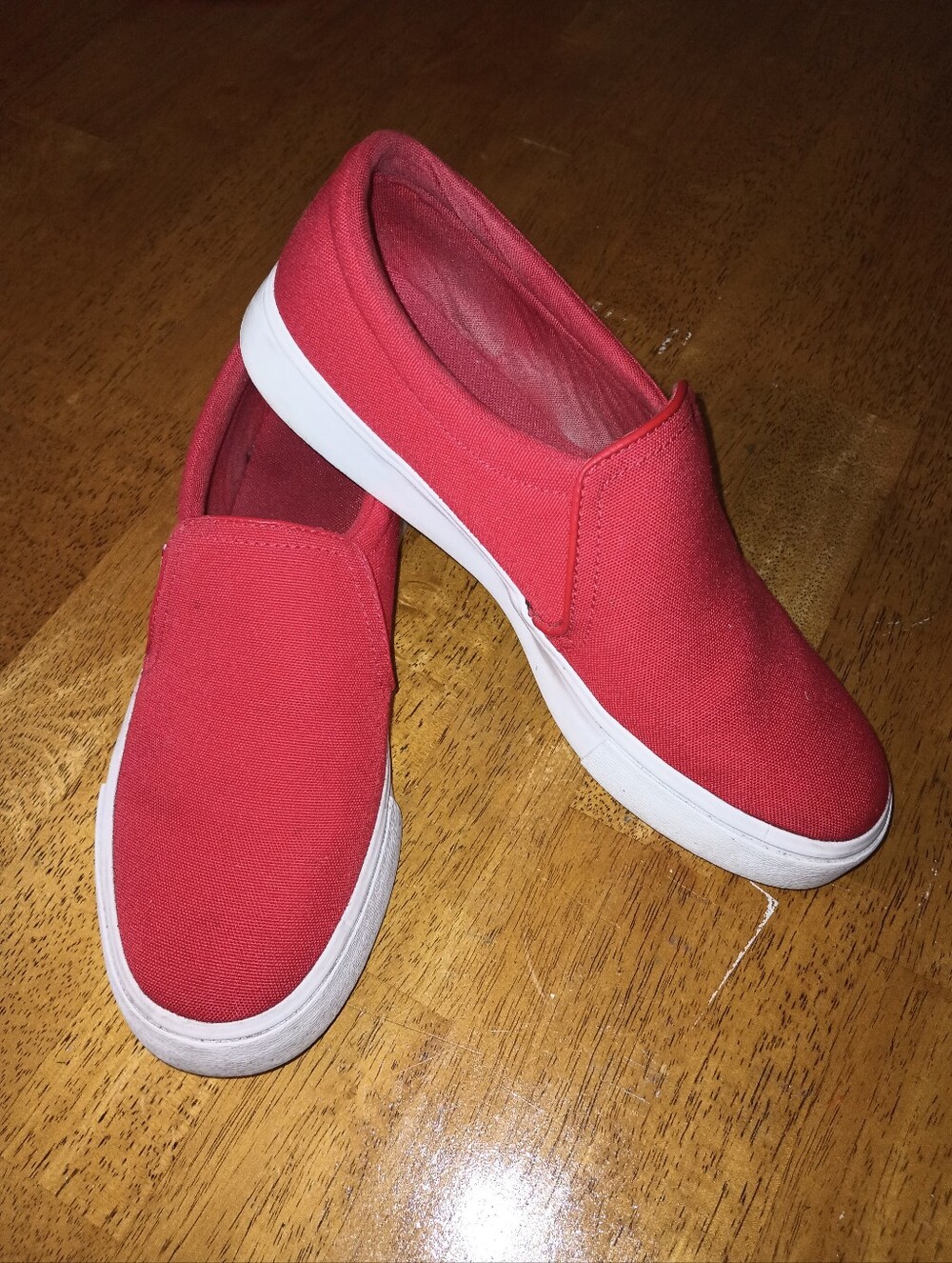Nike Court Royale Slip On CZ9412-600. University Red. Women's 8.5